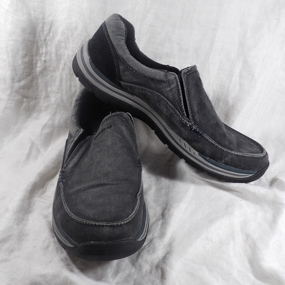Skechers Men's  Slip-on Shoes Relaxed Fit Memory Foam Black sz 12 - Picture 8 of 8
